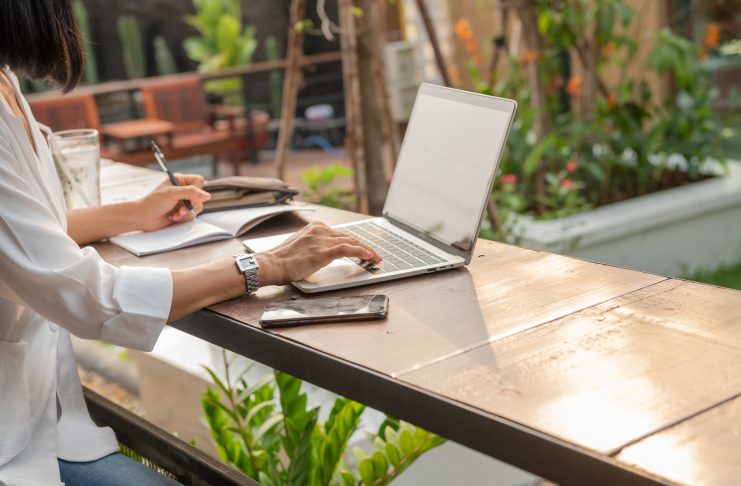 Renașterea freelancingului: un semn al vremurilor pentru angajații seniori